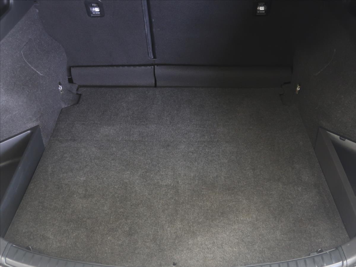 toyota-auris-1-6-puvod-cr - 7