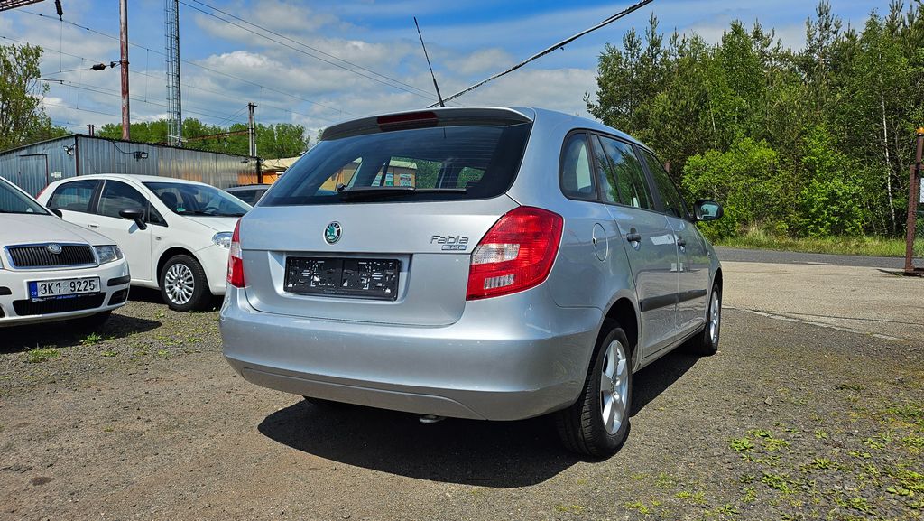 skoda-fabia-1-2-tsi-kombi-facelift-4-valec - 5