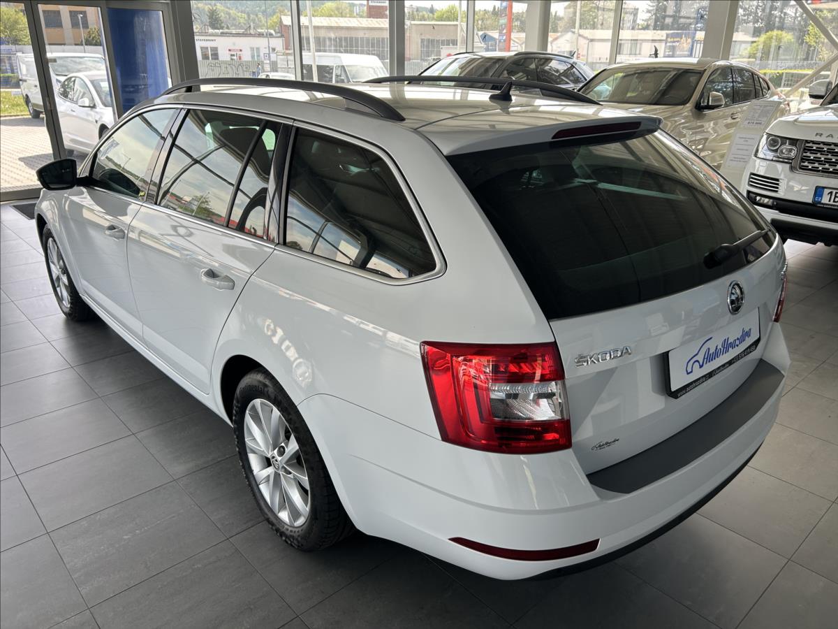 skoda-octavia-1-0-tsi-85kw-tazne-navigace - 3