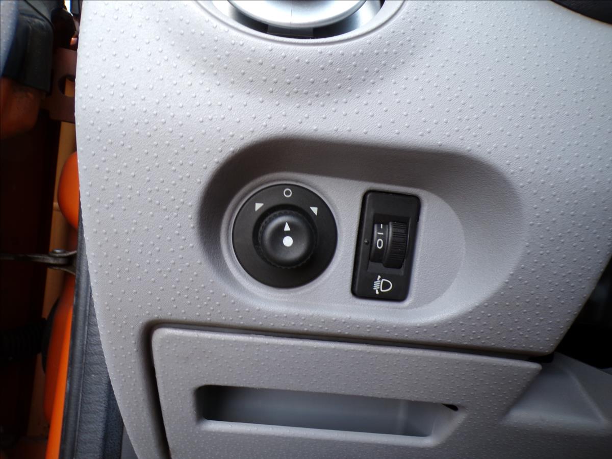 citroen-c3-1-4-hdi-pluriel - 9