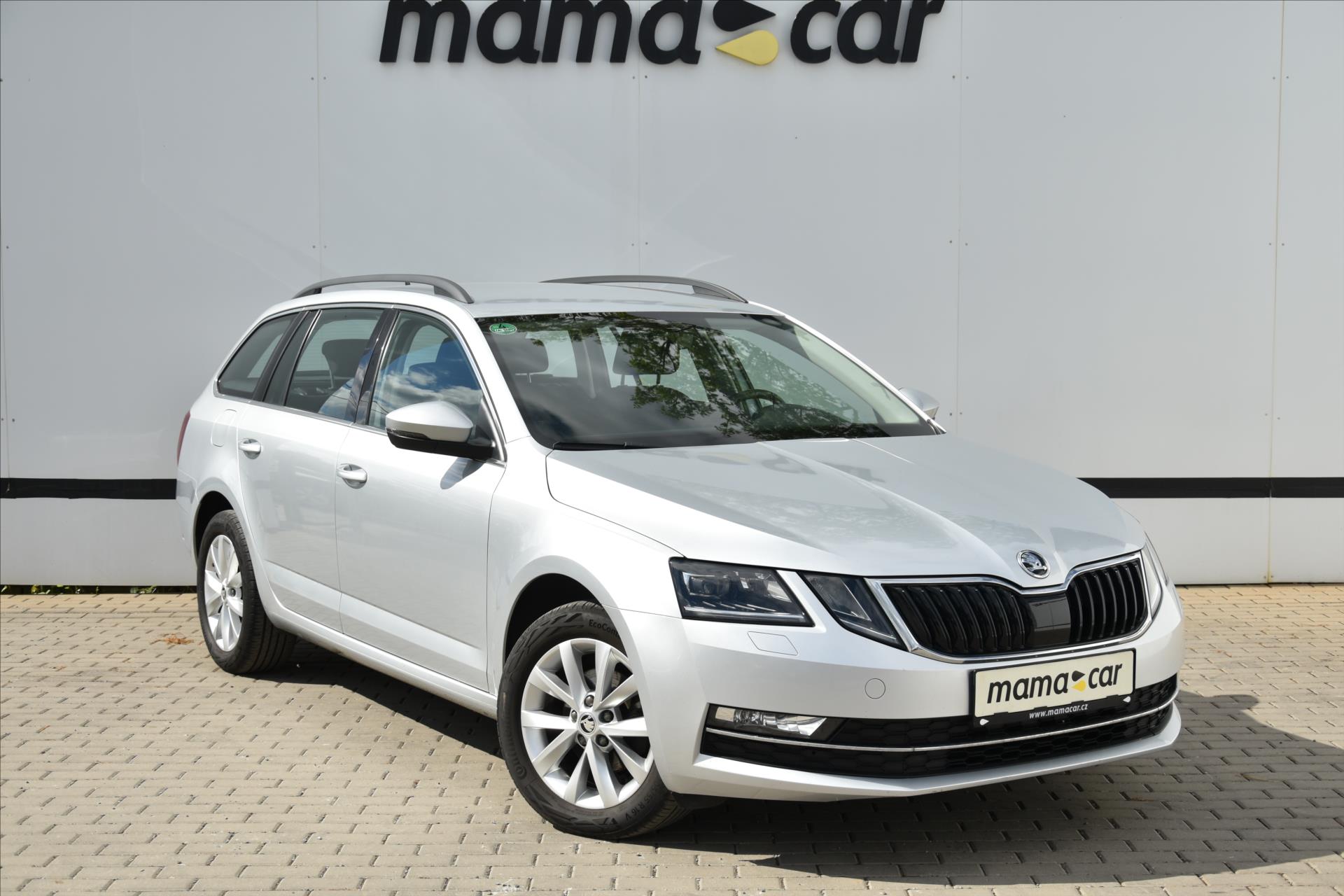 Škoda Octavia 1.6 TDI 85kW DSG LED NAVI ČR