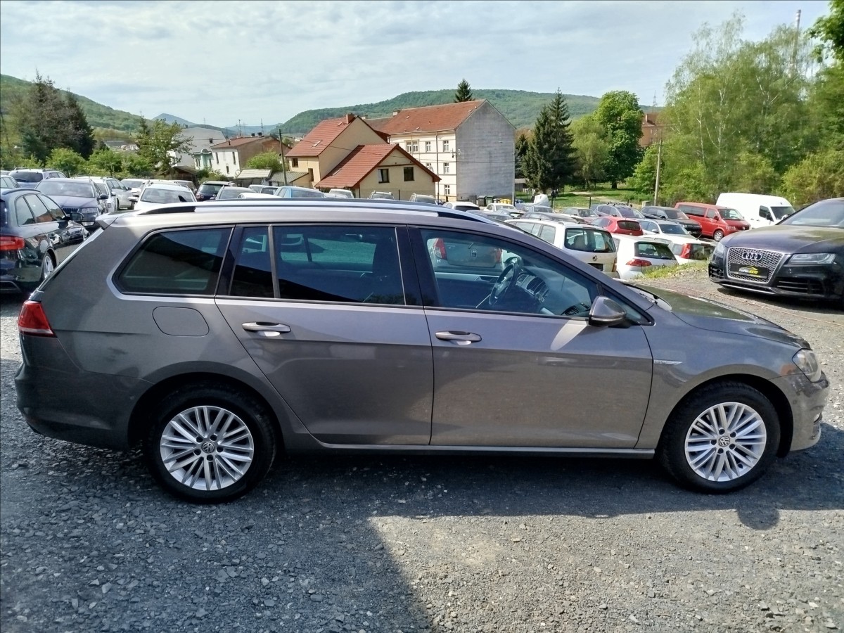 volkswagen-golf-1-4-tsi-90-kw-cup - 6