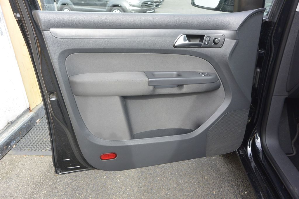 volkswagen-caddy-1-6tdi - 8