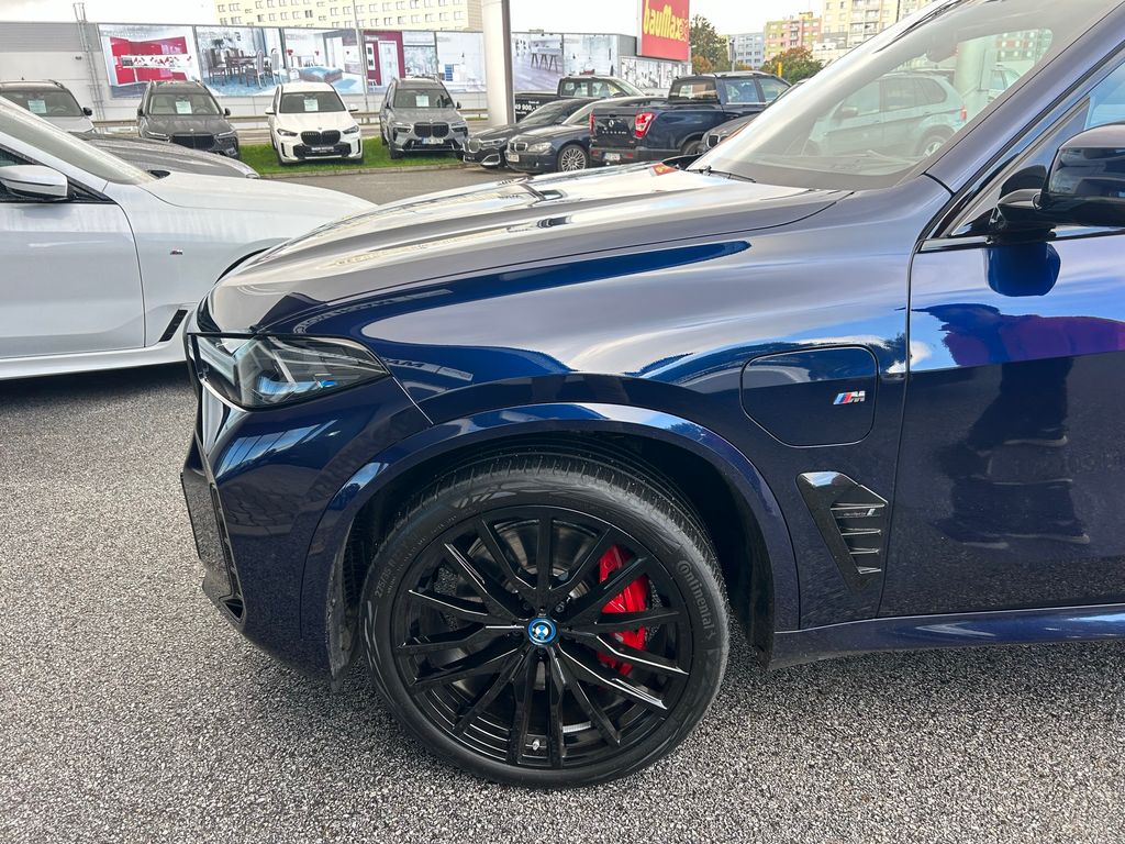 bmw-x5-xdrive-50e-el-tazne-vzduch-top - 9