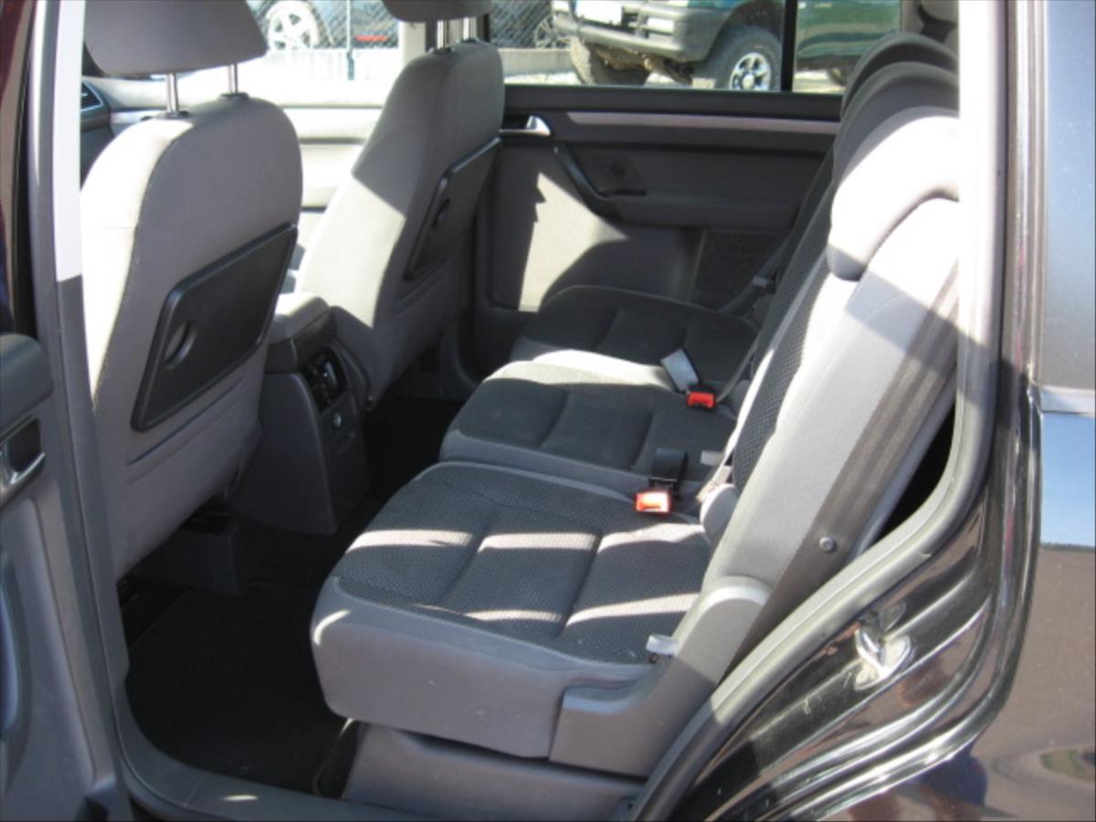 volkswagen-touran-1-2-tsi - 8