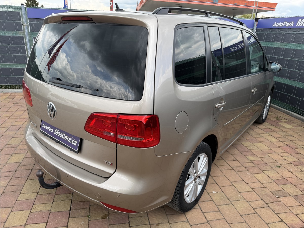 volkswagen-touran-1-6-tdi-comfortline-panorama-bi-xenon - 5