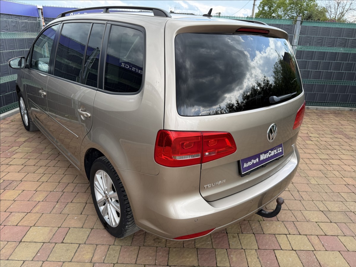 volkswagen-touran-1-6-tdi-comfortline-panorama-bi-xenon - 6