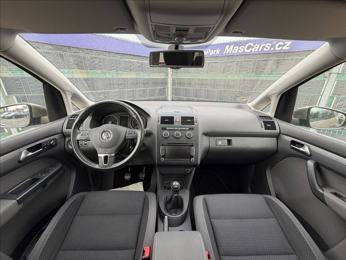 volkswagen-touran-1-6-tdi-comfortline-panorama-bi-xenon - 7