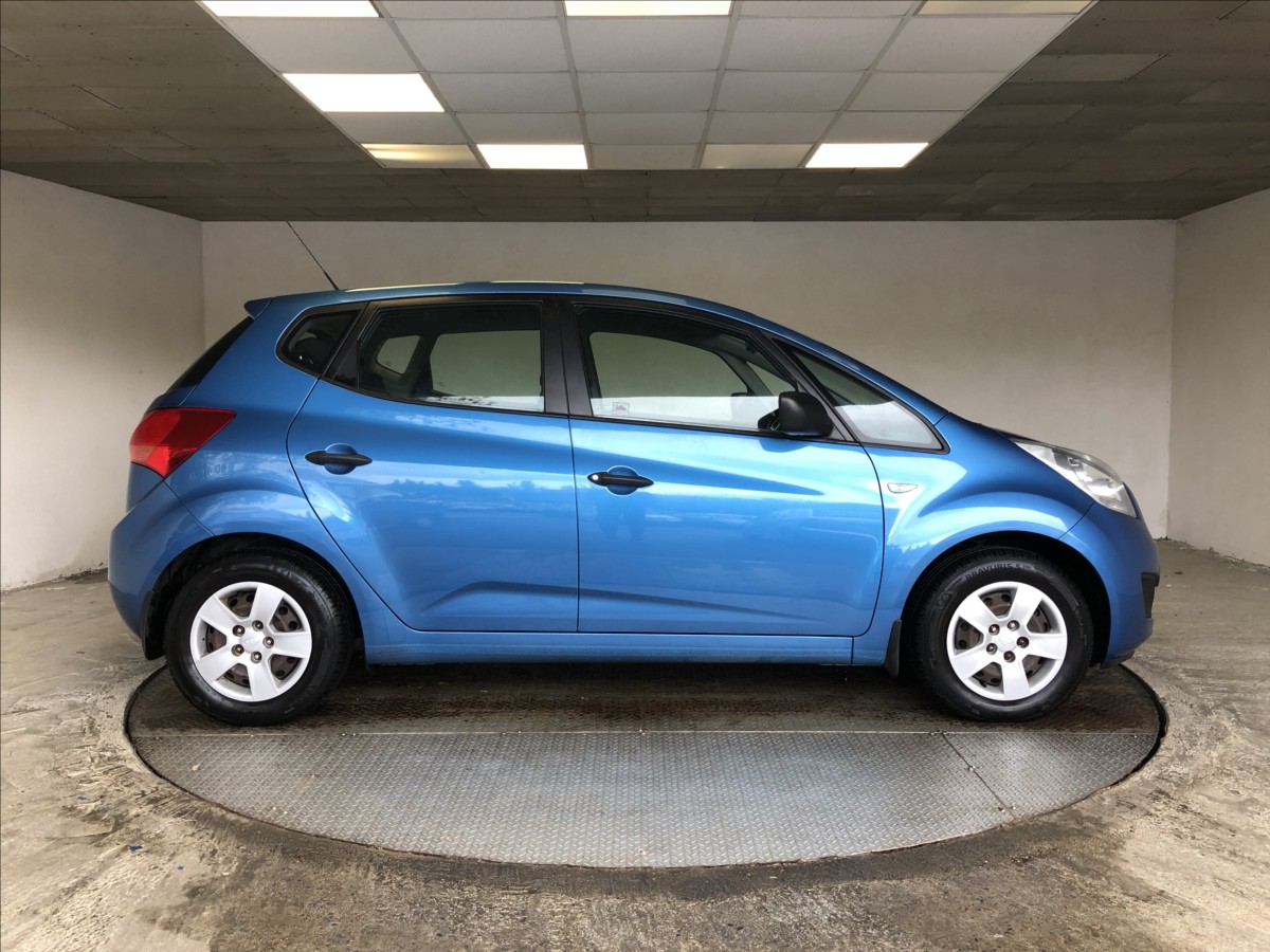 kia-venga-1-4-16v-vvt-i - 7