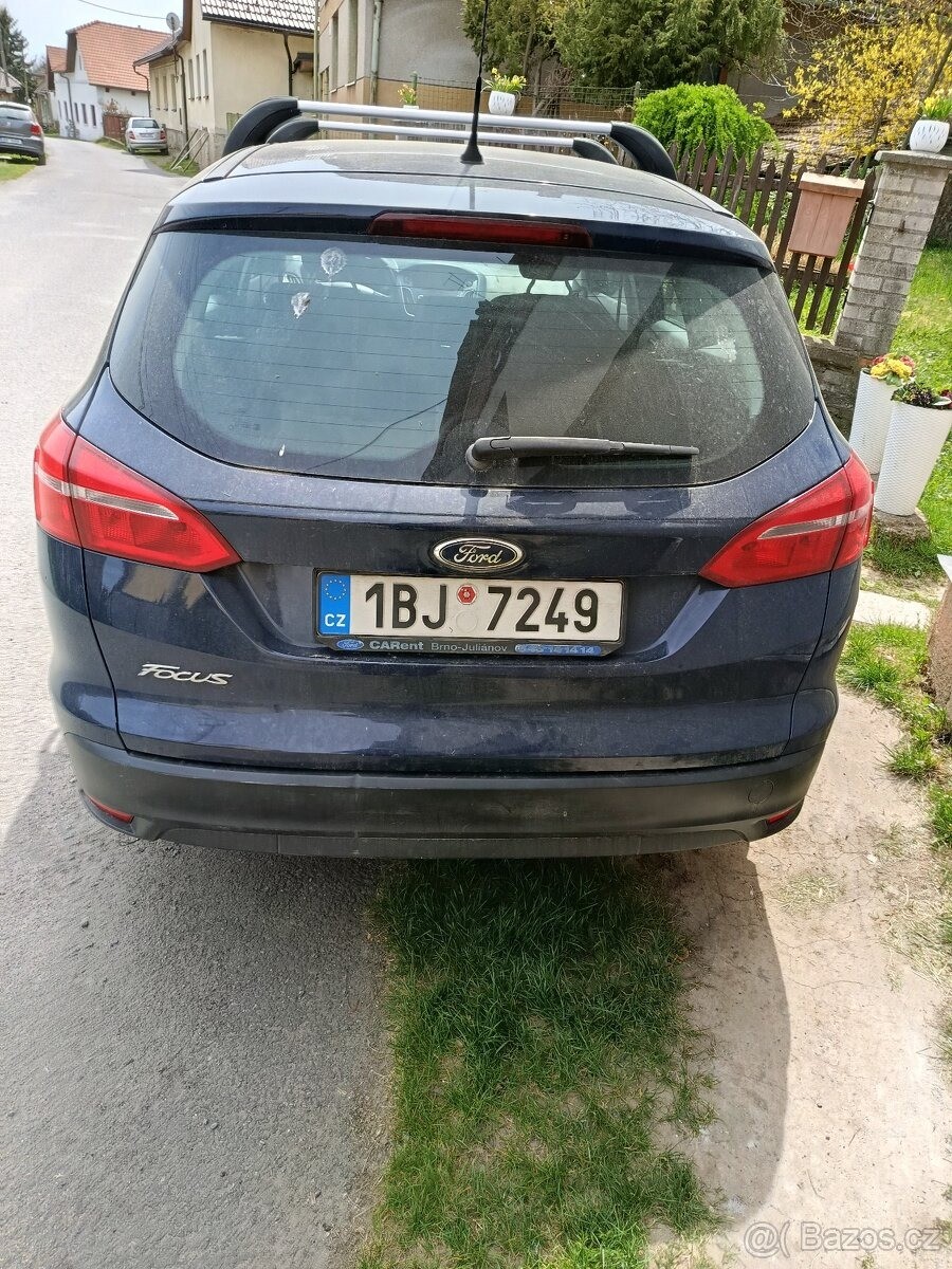 ford-focus-1-5 - 2