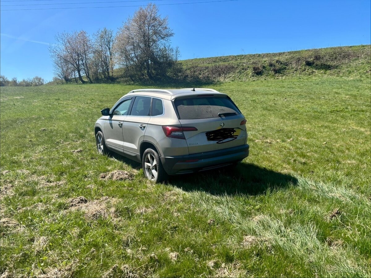skoda-karoq-2-0-tdi-110-kw-4x4-style-webasto - 1