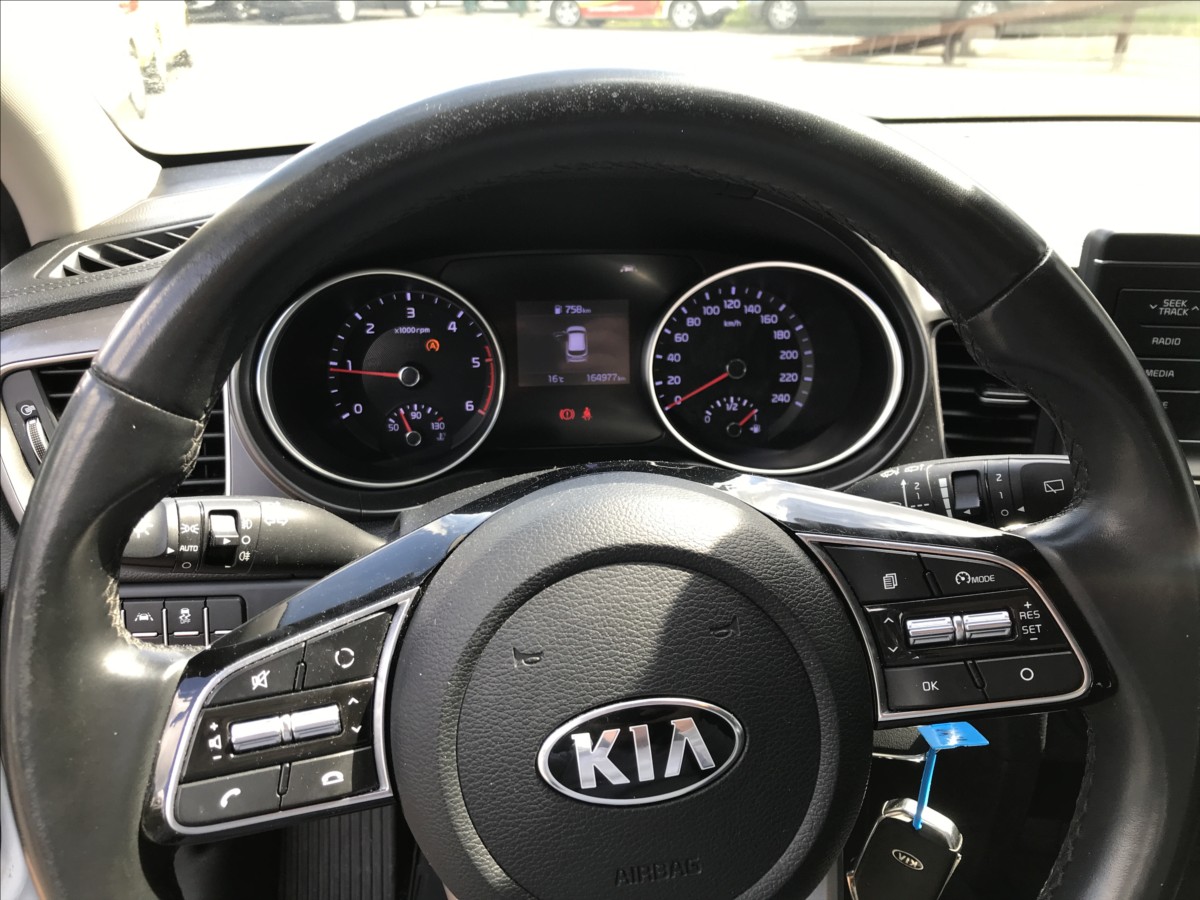 kia-ceed-1-6-crdi-85kw - 8