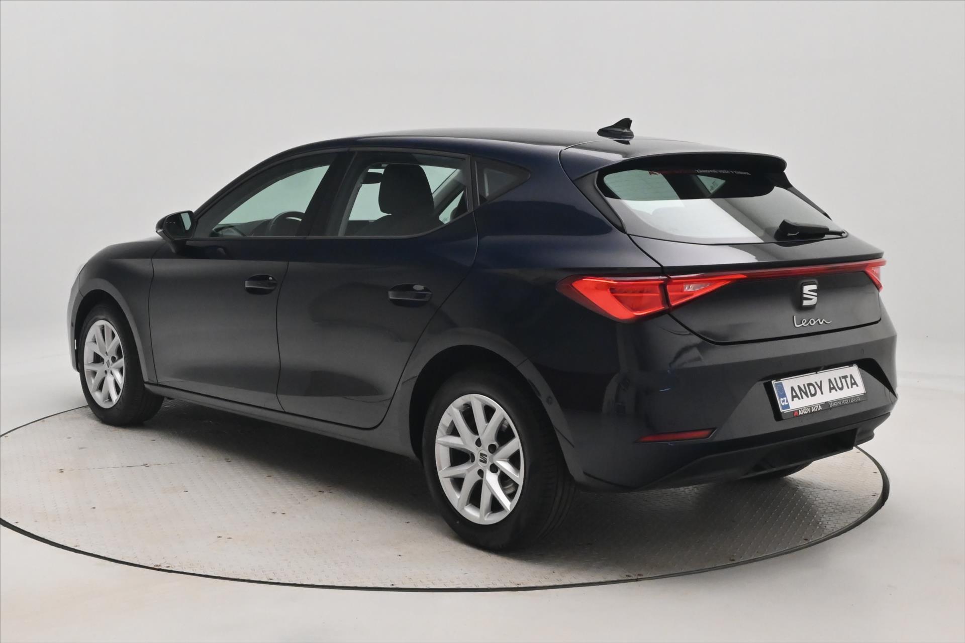 seat-leon-2-0-tdi-110kw-dsg-style-zaruka-az-5-let - 6