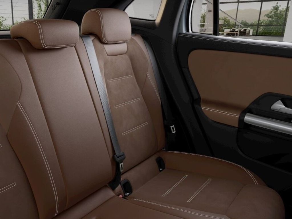 mercedes-benz-gla-gla-200-d-4matic-edition-140-years - 7