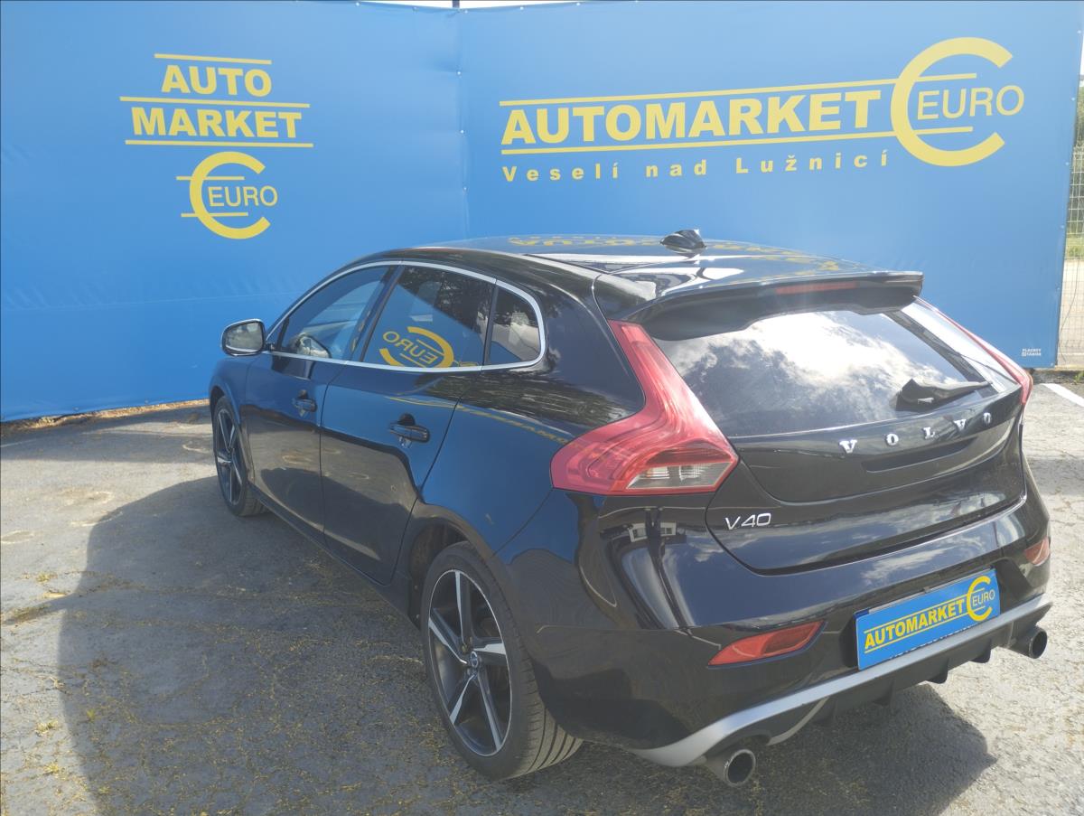 volvo-v40-2-0-d3-110kw-r-desing-panorama - 5