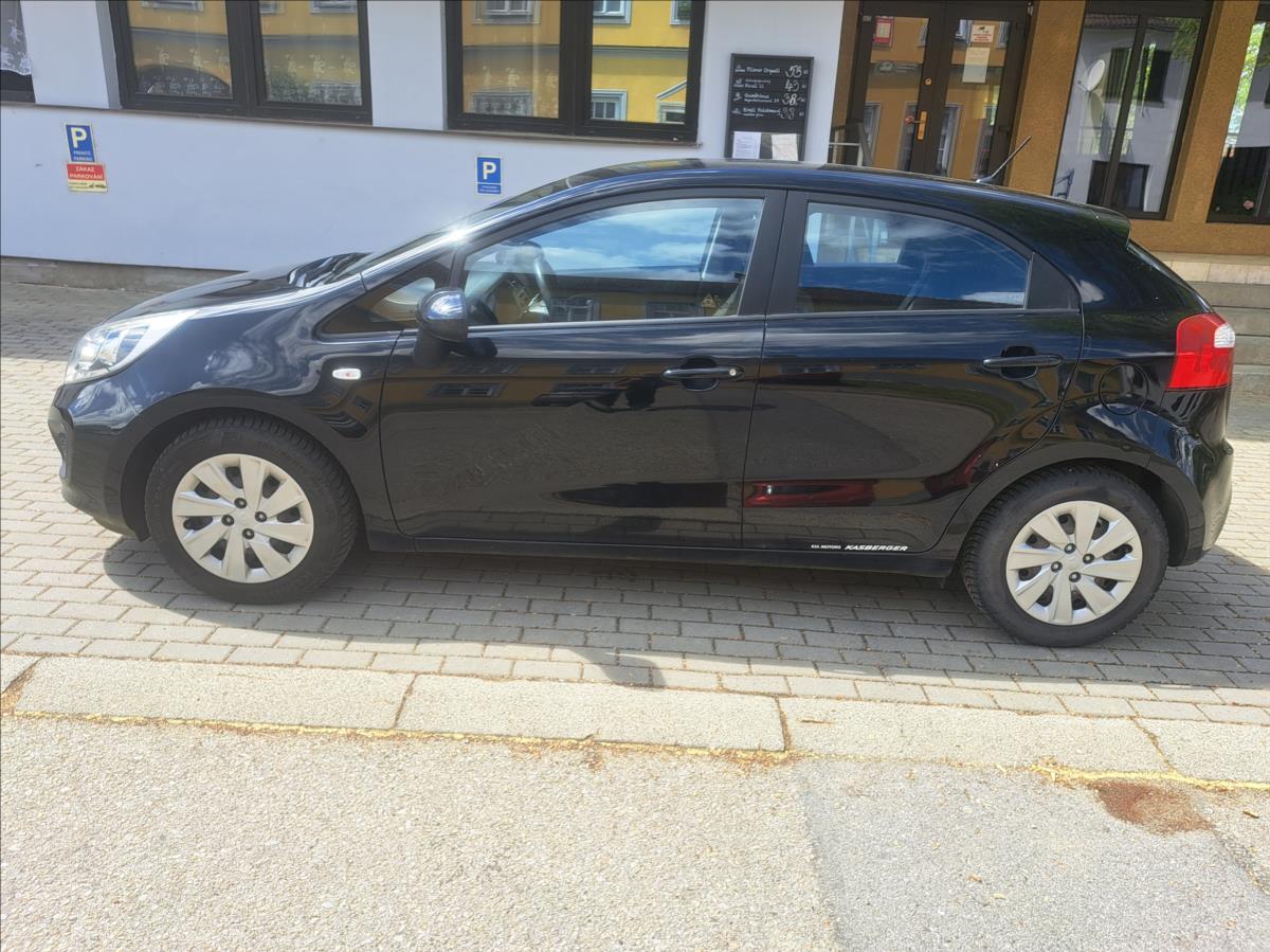kia-rio-1-3-i - 4