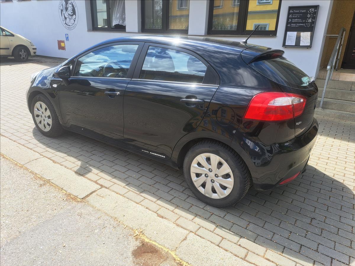 kia-rio-1-3-i - 5
