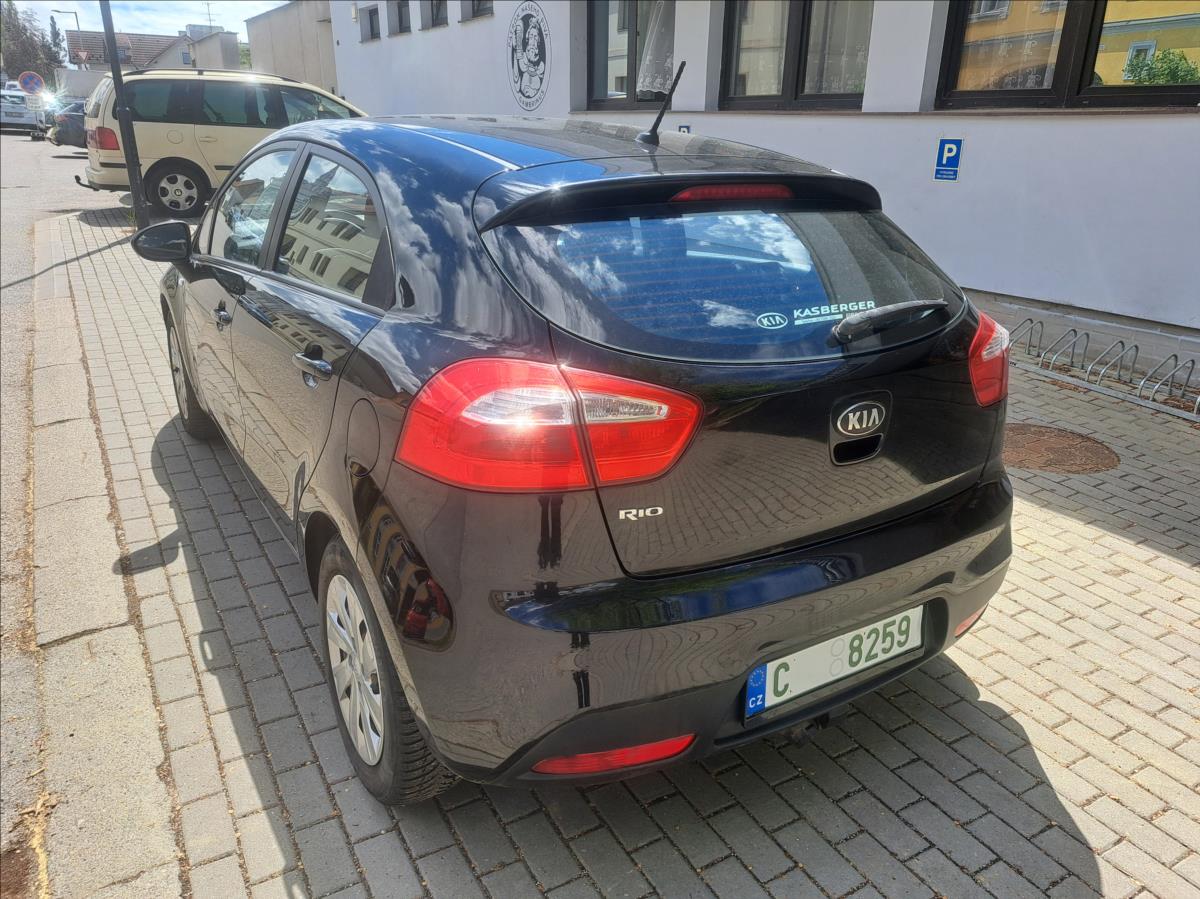 kia-rio-1-3-i - 6