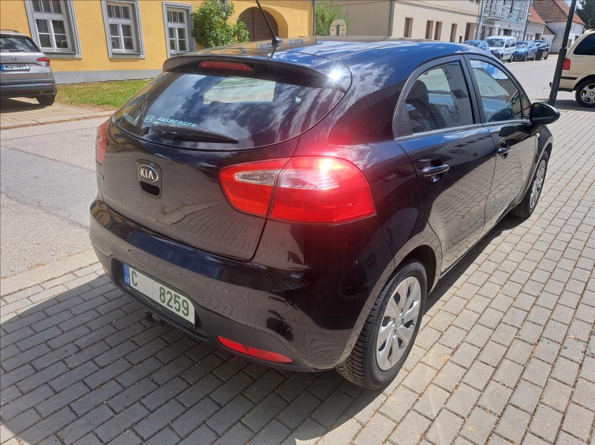 kia-rio-1-3-i - 8