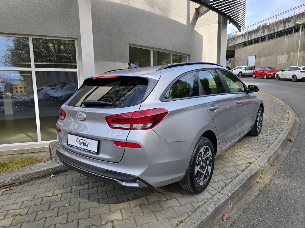 hyundai-i30-1-0-t-gdi-go-czech - 4