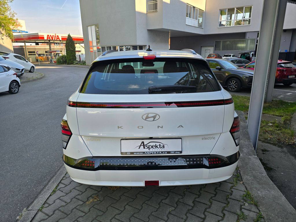 hyundai-kona-64-8kwh-smart-range-clima - 3