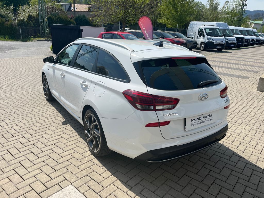 hyundai-i30-1-5-t-gdi-160k-n-line-6mt - 3