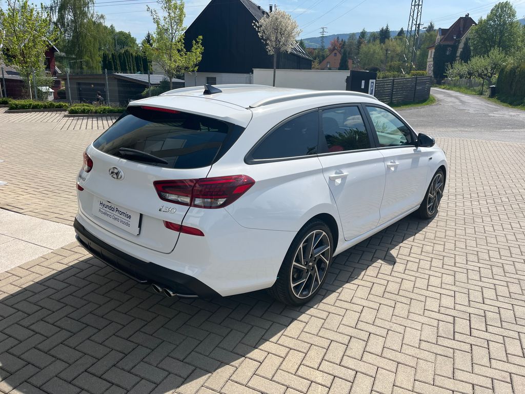 hyundai-i30-1-5-t-gdi-160k-n-line-6mt - 5