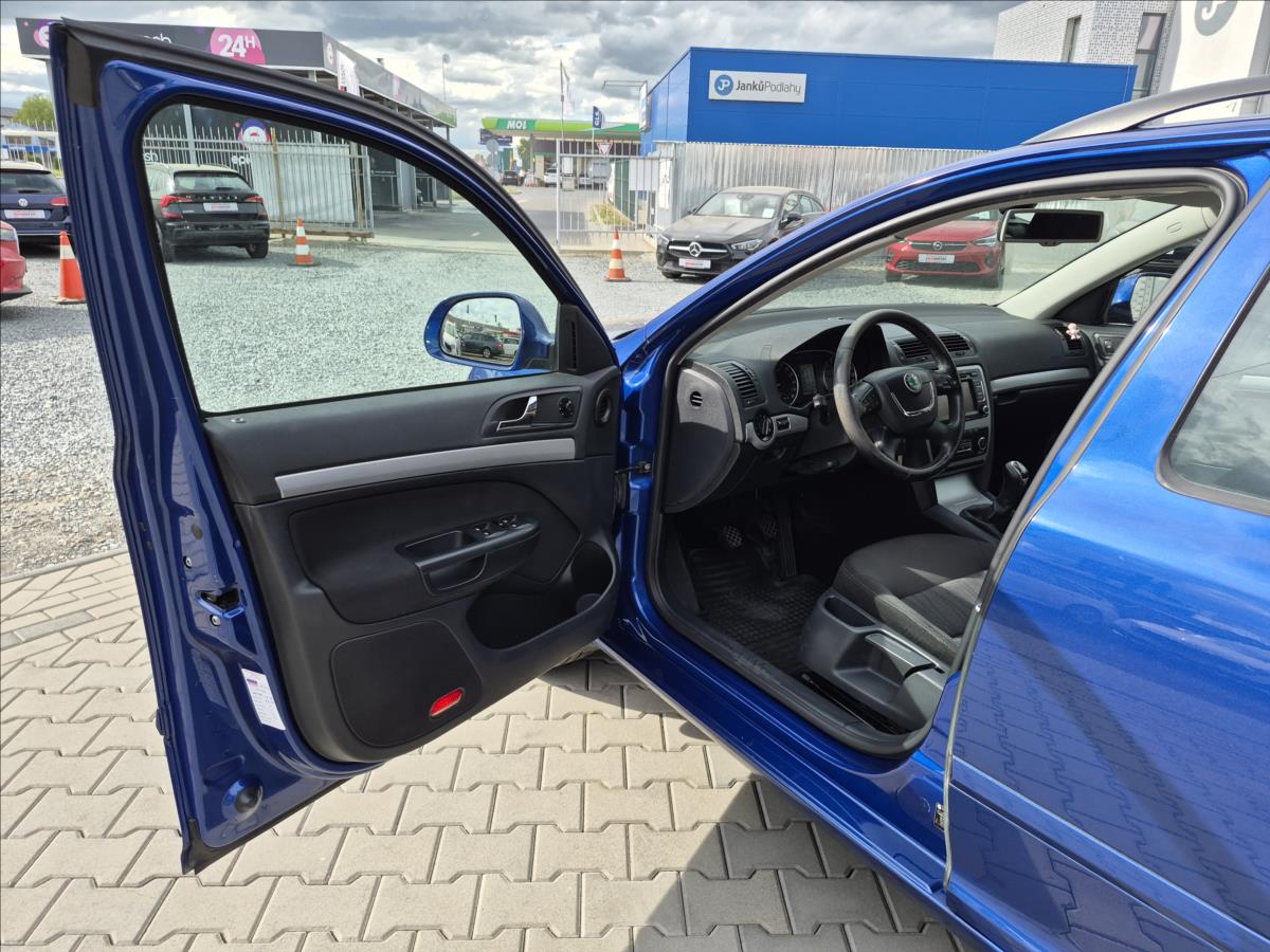 skoda-octavia-2-0-tdi-cr-2-majitel-s-kniha - 7