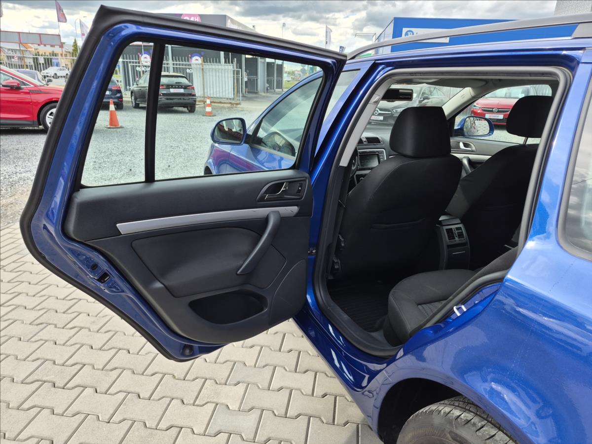 skoda-octavia-2-0-tdi-cr-2-majitel-s-kniha - 9
