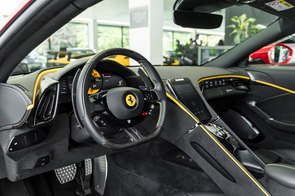 ferrari-roma-magneride-surround-matrix-hi-f - 4