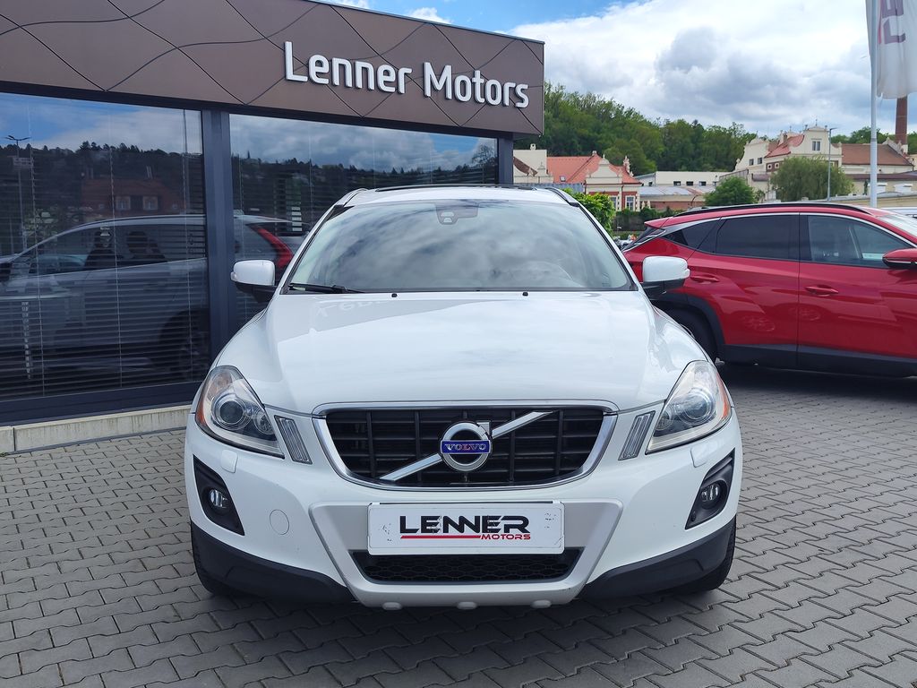 volvo-xc60-d5-2-4-136kw-summum-aut - 1