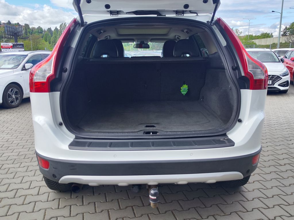 volvo-xc60-d5-2-4-136kw-summum-aut - 8