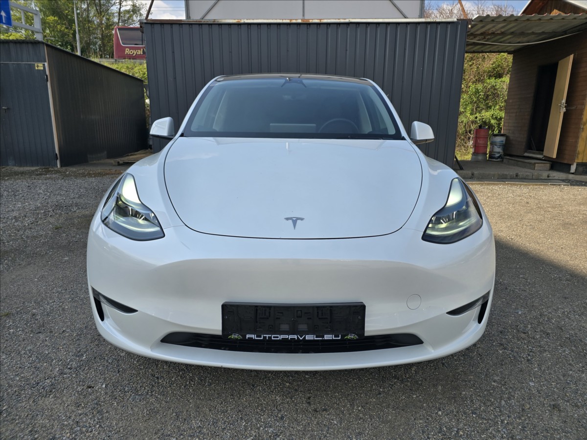 tesla-model-y-longrange-awd-tazne-berlin - 1