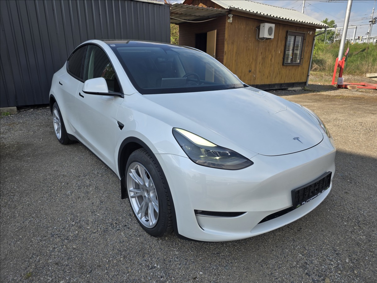 tesla-model-y-longrange-awd-tazne-berlin - 2
