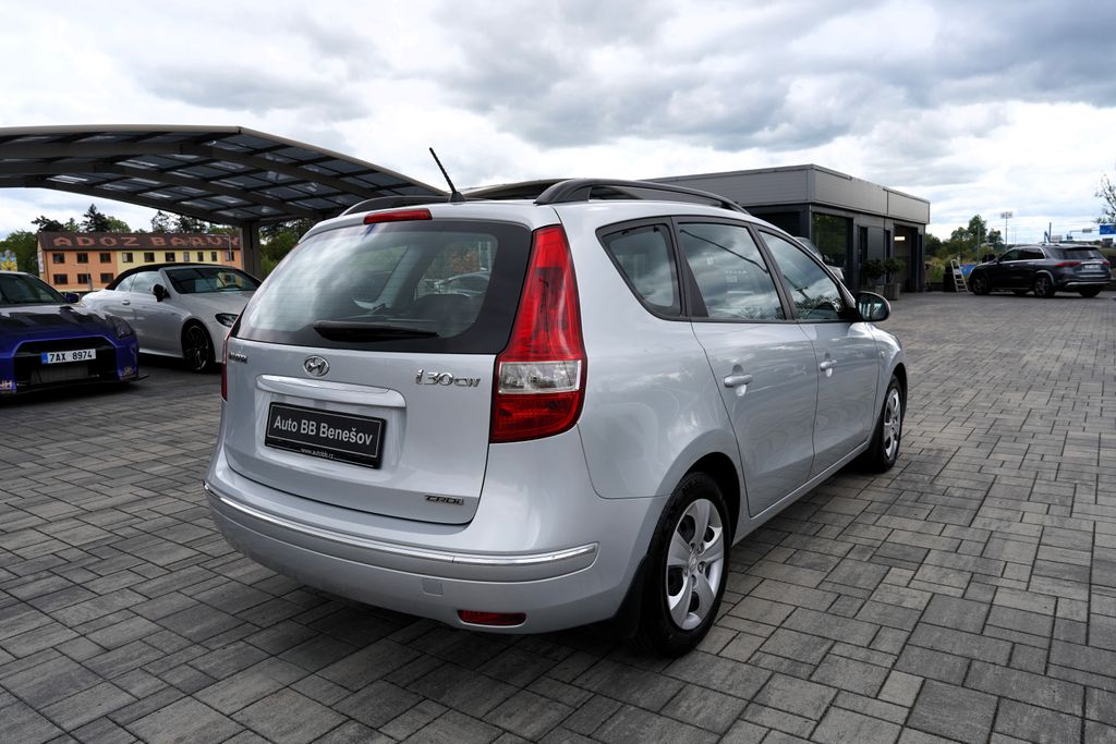 hyundai-i30-i30-1-6-crdi-16v-90-ps-cr - 5