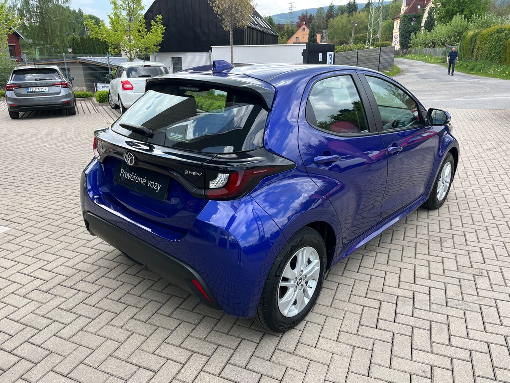toyota-yaris-1-5-hybrid-e-cvt-comfort - 5