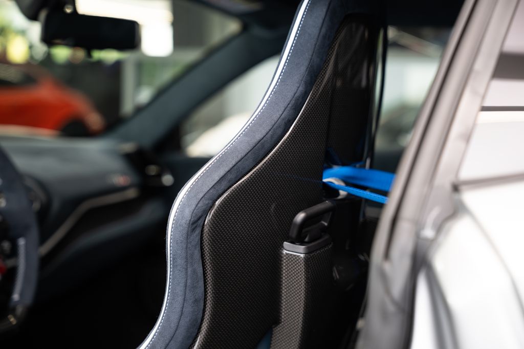 ferrari-488-atelier-karbon-lift - 8