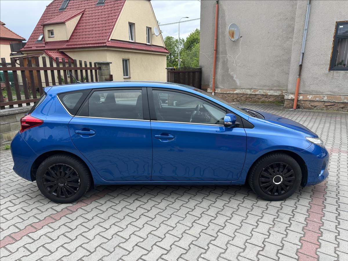 toyota-auris-1-6-exclusive - 1