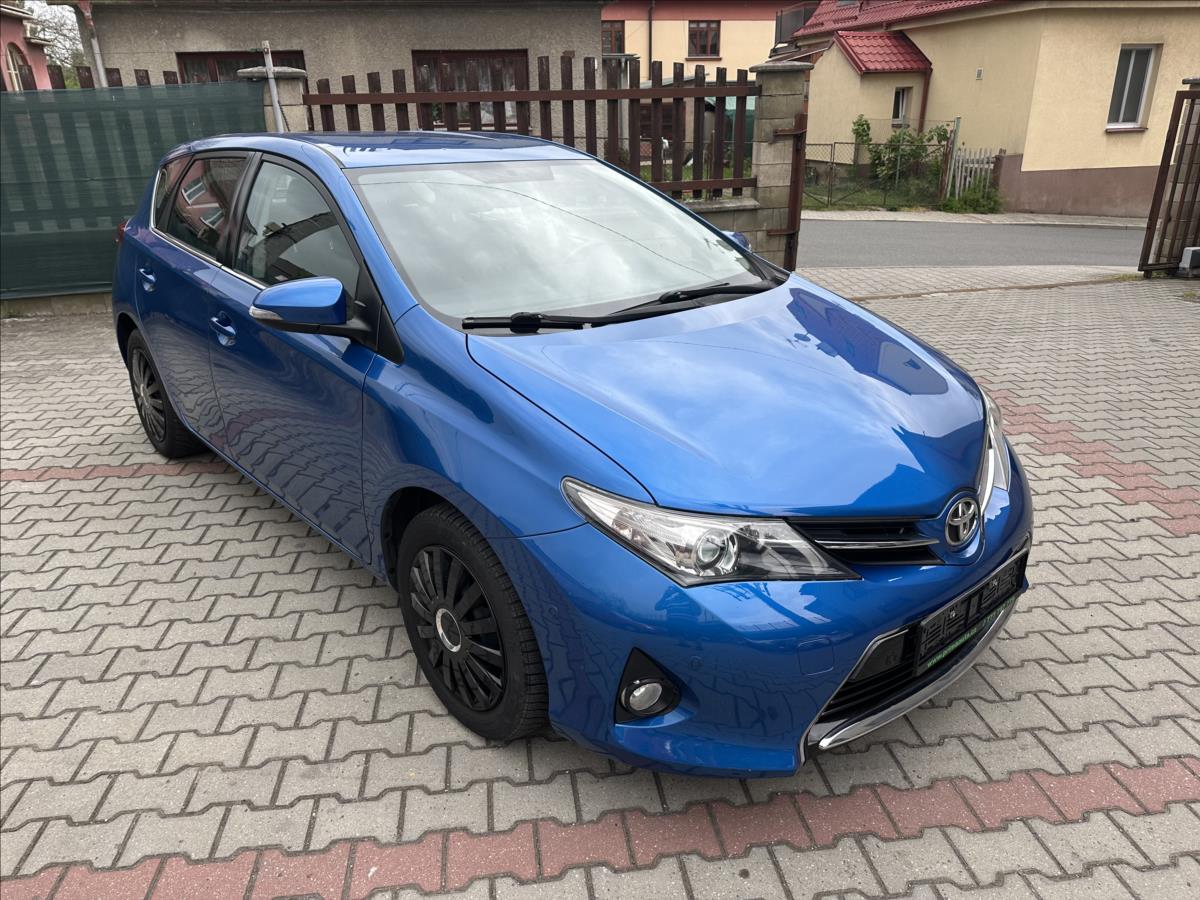 toyota-auris-1-6-exclusive - 2