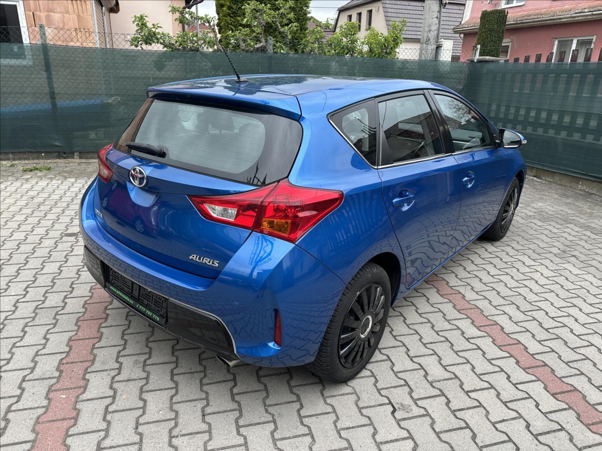 toyota-auris-1-6-exclusive - 4