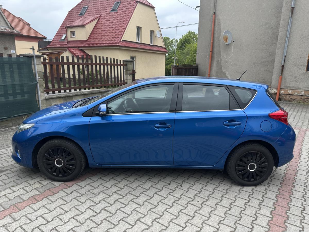 toyota-auris-1-6-exclusive - 9