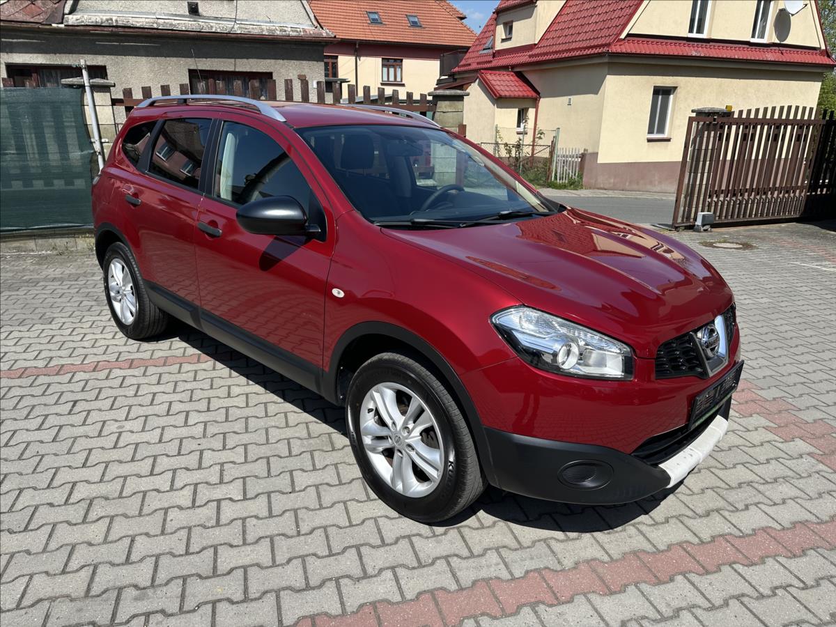 Nissan Qashqai 2,0 +2 4x4 7.Míst