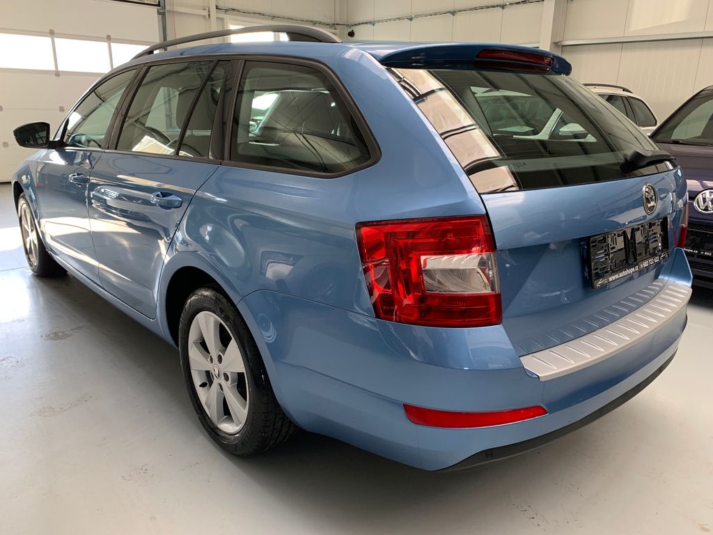 skoda-octavia-combi-2-0-tdi-4x4-elegance - 3