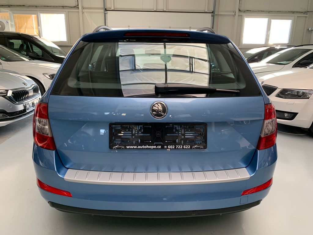 skoda-octavia-combi-2-0-tdi-4x4-elegance - 4