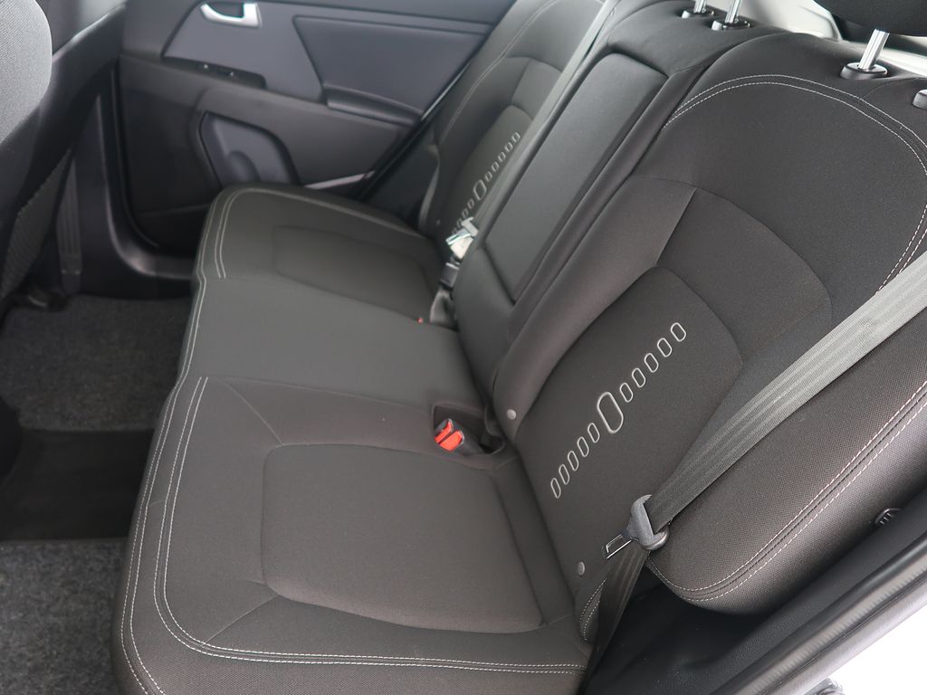kia-sportage-1-7crdi-85kw-cz-1maj - 9