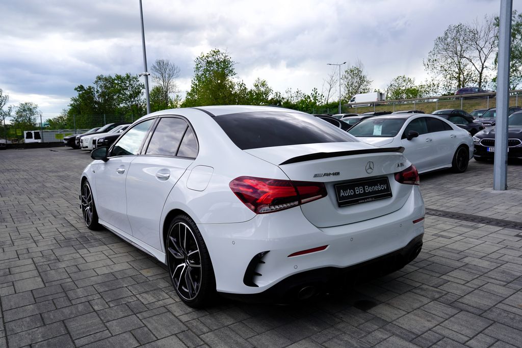 mercedes-benz-tridy-a-a-35-amg-4matic-310ps-cr - 3