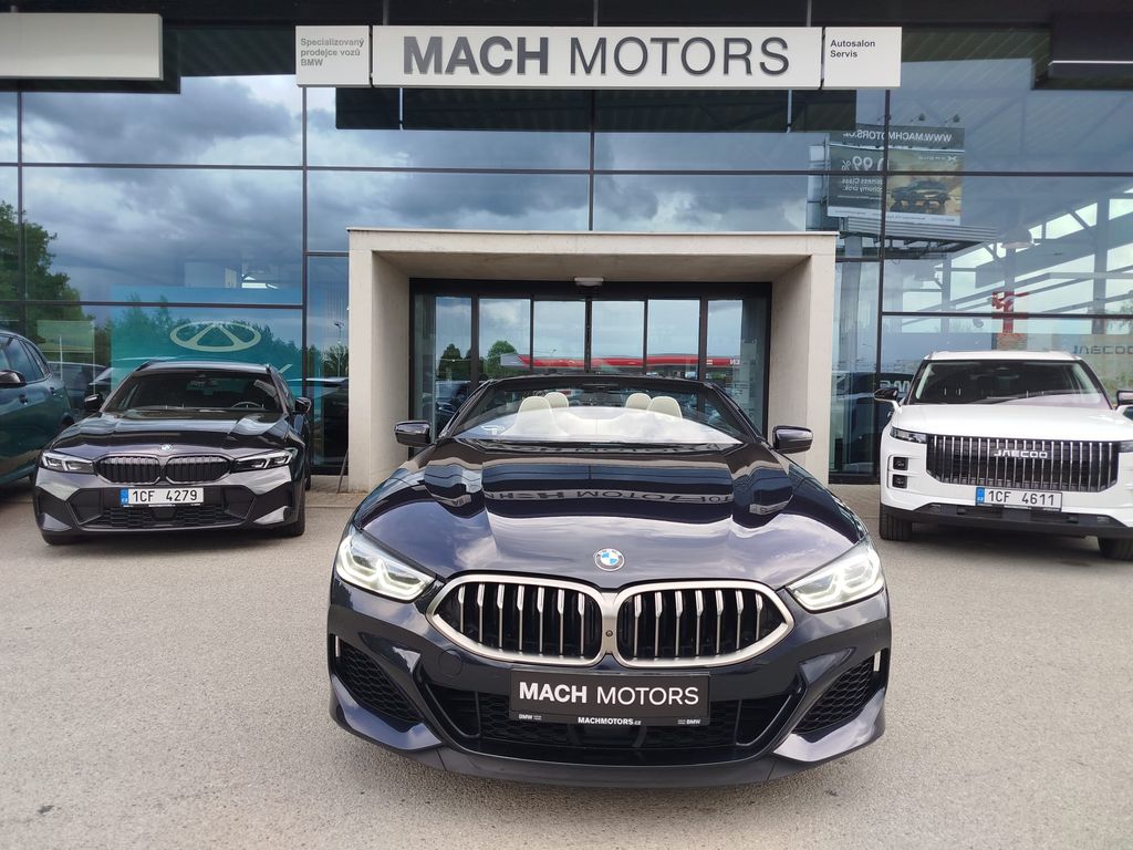 bmw-rada-8-m850i-xdrive-cabrio-max-vybava - 3