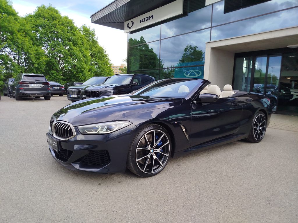 bmw-rada-8-m850i-xdrive-cabrio-max-vybava - 9