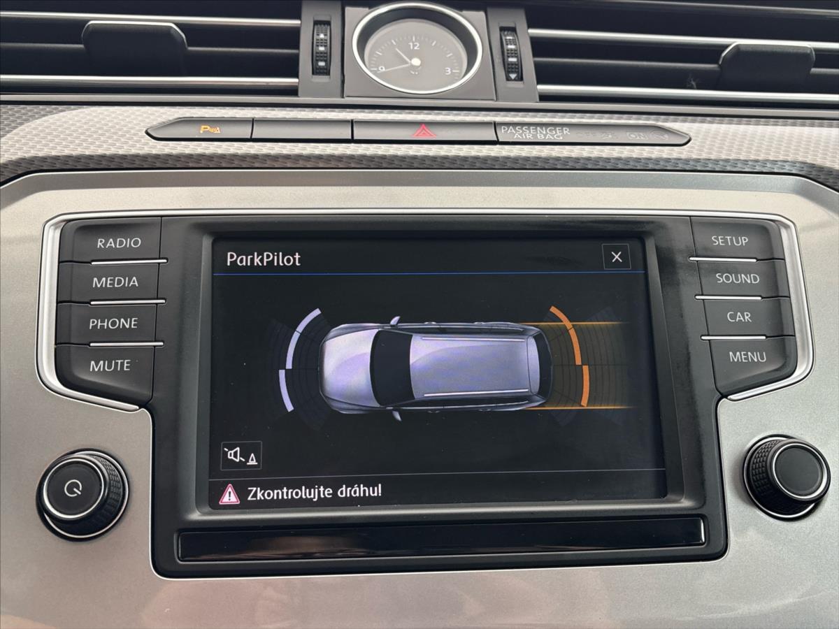 volkswagen-passat-2-0-tdi-alltrack-4motion-6dsg - 8