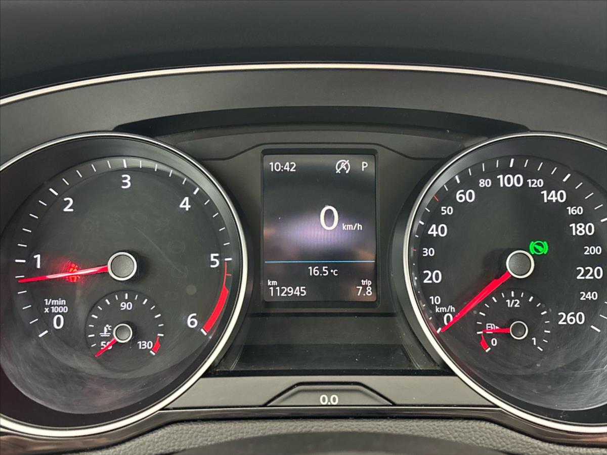volkswagen-passat-2-0-tdi-alltrack-4motion-6dsg - 9